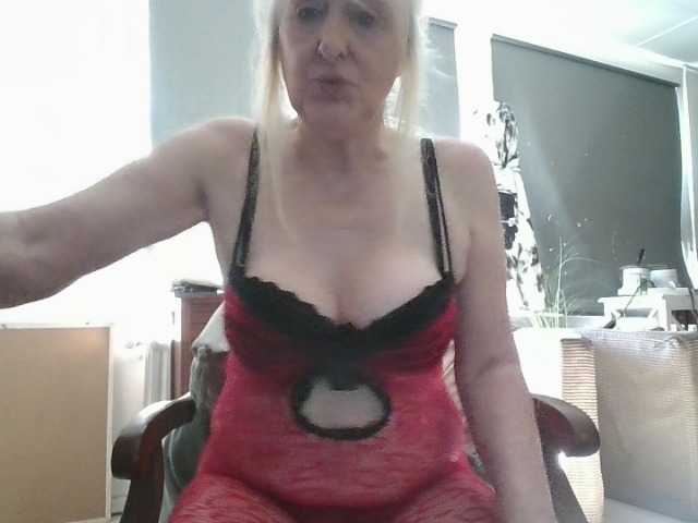 BlondMilfTascha