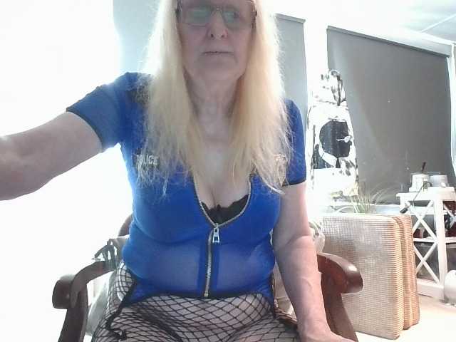 BlondMilfTascha