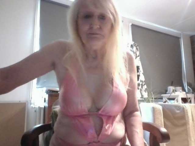 BlondMilfTascha