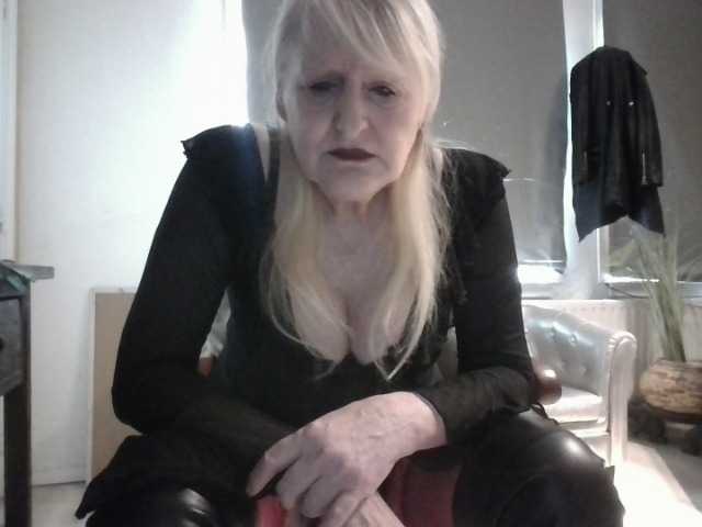 BlondMilfTascha