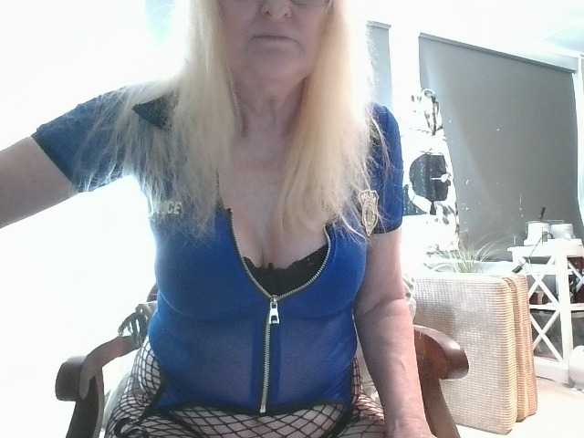 BlondMilfTascha