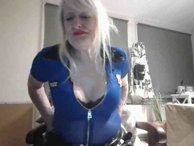 BlondMilfTascha