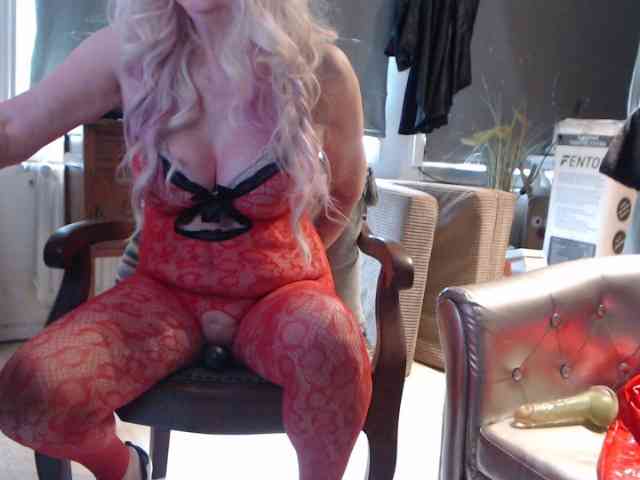 BlondMilfTascha