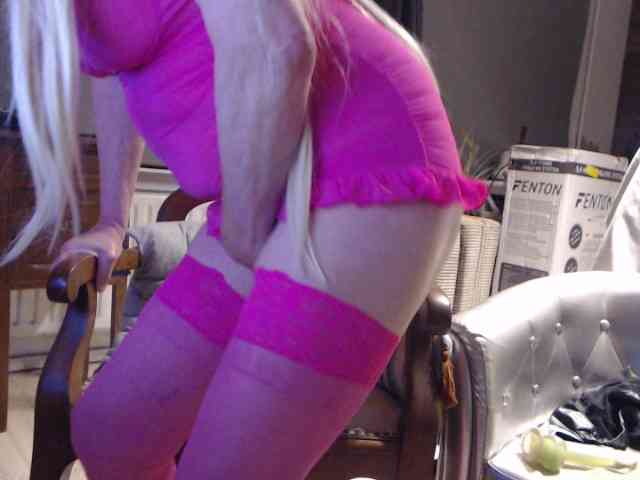 Model: BlondMilfTascha