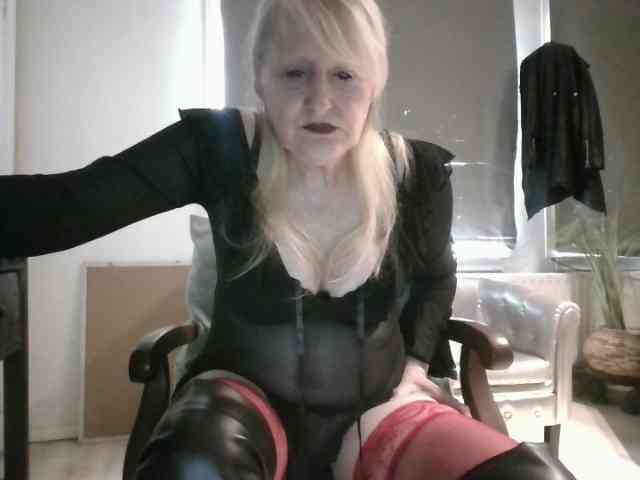BlondMilfTascha