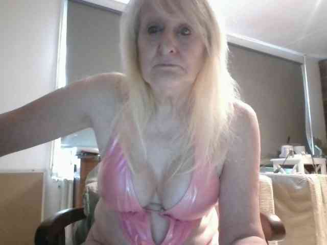 BlondMilfTascha