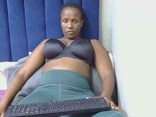SexyBoobs2 webcam