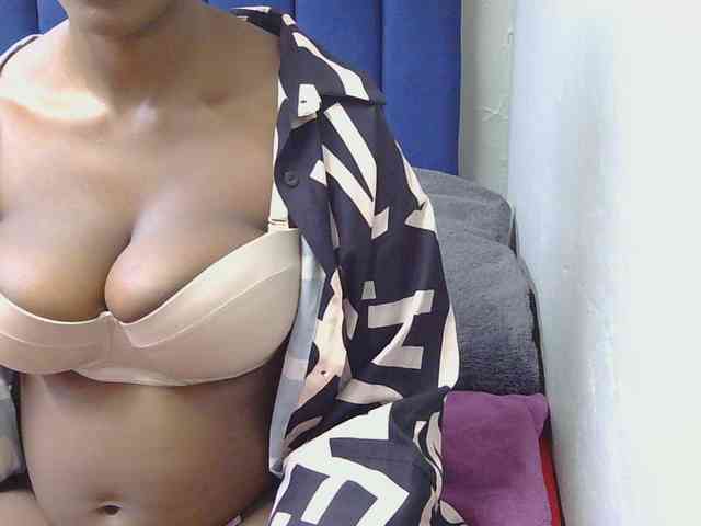 SexyBoobs2 webcam