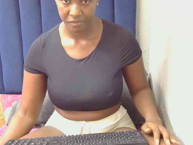 SexyBoobs2 webcam