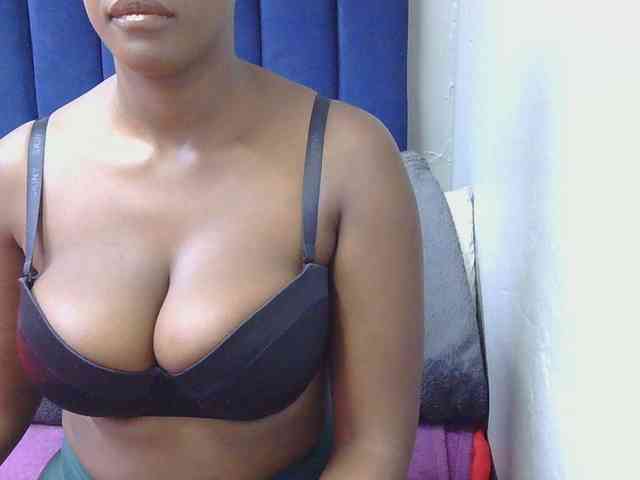 SexyBoobs2 webcam
