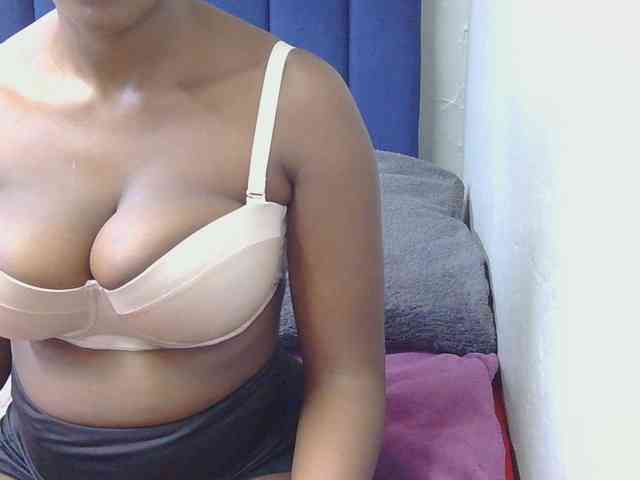 SexyBoobs2 webcam