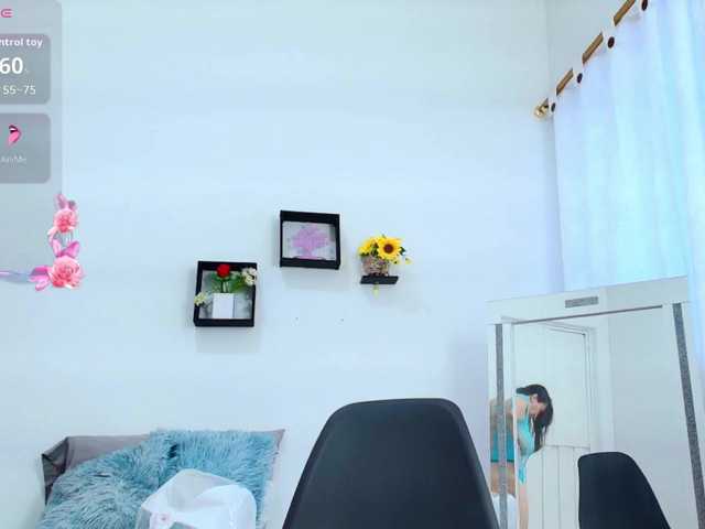 sophieTyler1 live cam on BongaCams
