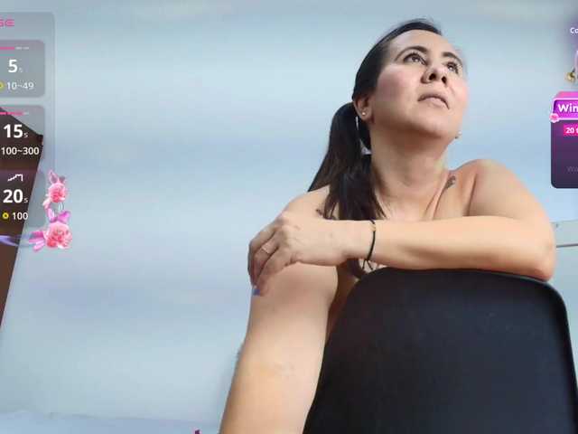 sophieTyler1 live cam on BongaCams