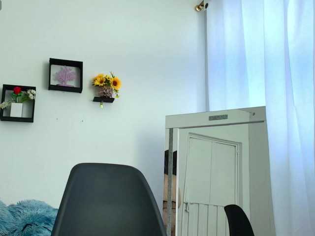 sophieTyler1 live cam on BongaCams