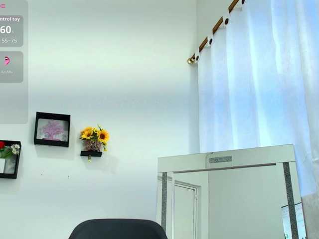 sophieTyler1 live cam on BongaCams