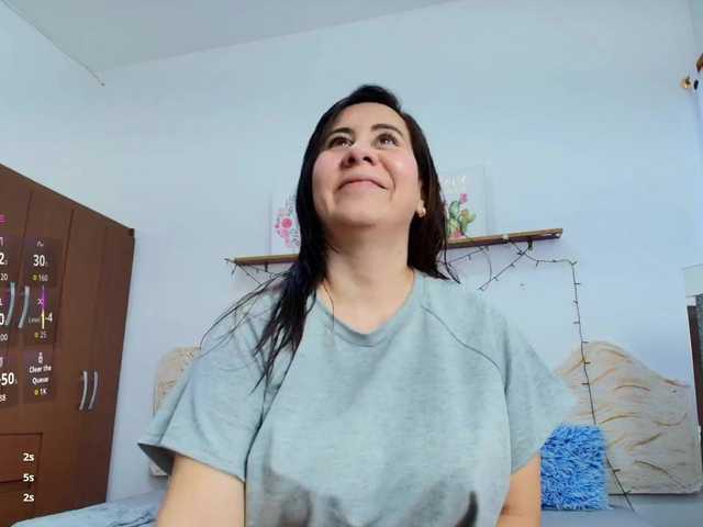 sophieTyler1 live cam on BongaCams