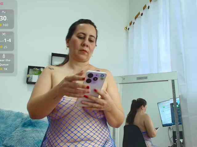 sophieTyler1 webcam