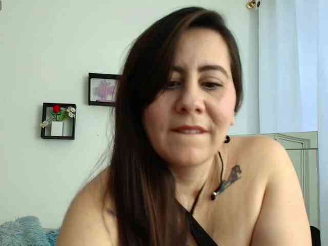 sophieTyler1 webcam