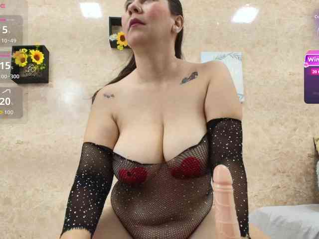 Mẫu này đang trực tiếp. sophieTyler1
