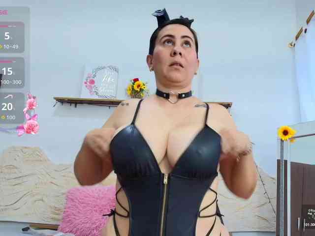 sophieTyler1 Live Webcam on BongaCams