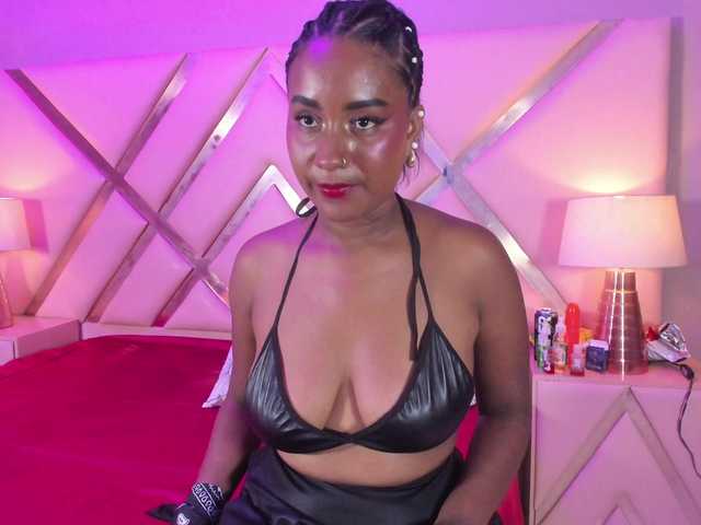 ScarlettToush live cam on BongaCams
