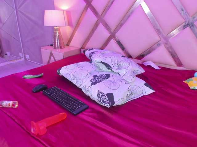 ScarlettToush live cam on BongaCams