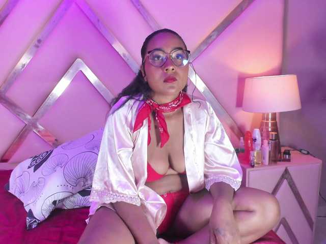 ScarlettToush live cam on BongaCams