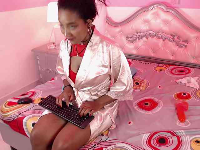 ScarlettToush webcam