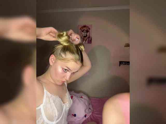 Asstiii1234 webcam