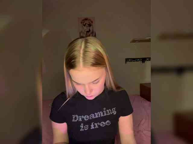 Asstiii1234 webcam