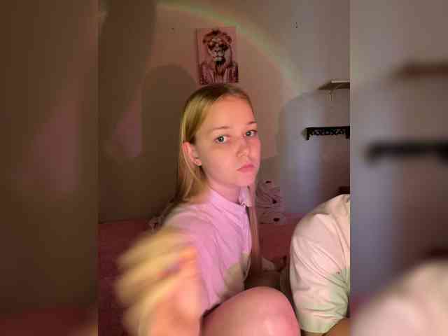 Asstiii1234 webcam