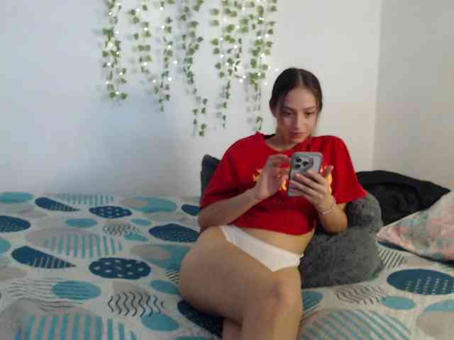 Cami-pink webcam