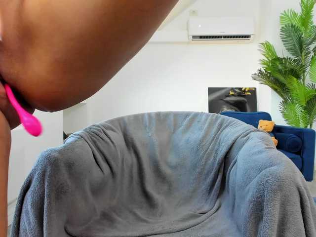 RanyaEvy live cam on BongaCams