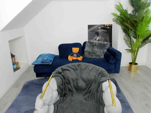 RanyaEvy webcam