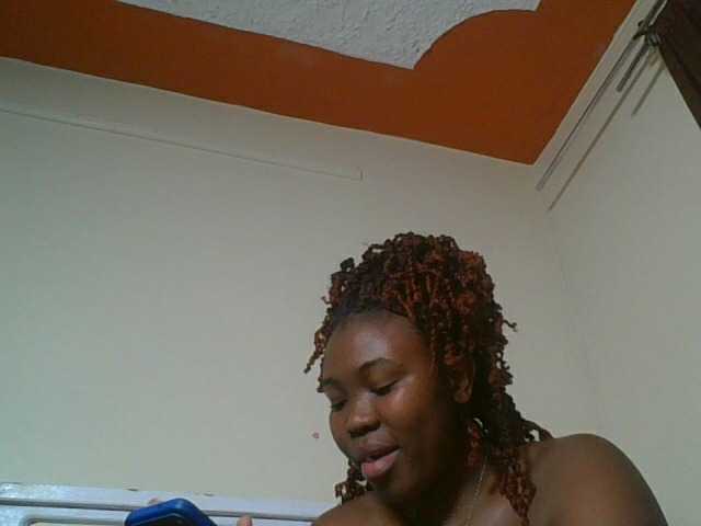 sexyebonita1 live cam on BongaCams