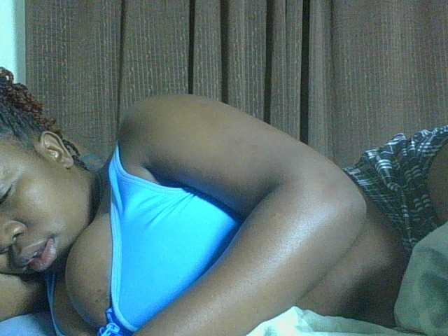 sexyebonita1 live cam on BongaCams