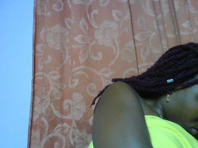 sexyebonita1 live cam on BongaCams