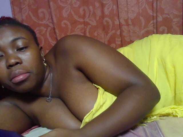 sexyebonita1 live cam on BongaCams