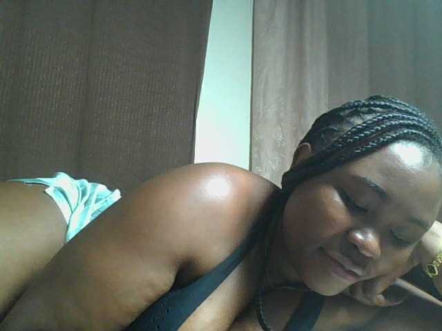 sexyebonita1 live cam on BongaCams