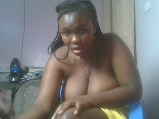 sexyebonita1 live cam on BongaCams