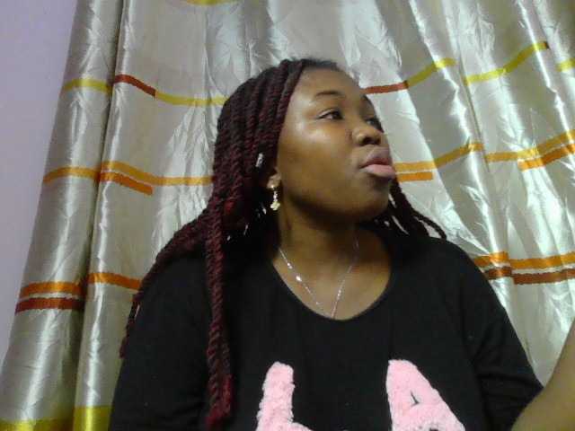 sexyebonita1 live cam on BongaCams