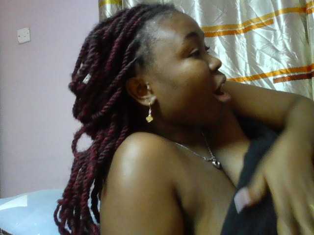 sexyebonita1 live cam on BongaCams