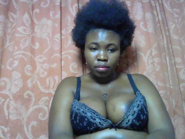 sexyebonita1 live cam on BongaCams