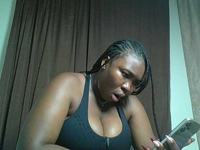 sexyebonita1 live cam on BongaCams
