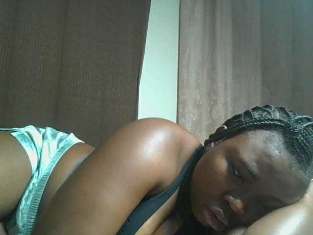 sexyebonita1 live cam on BongaCams