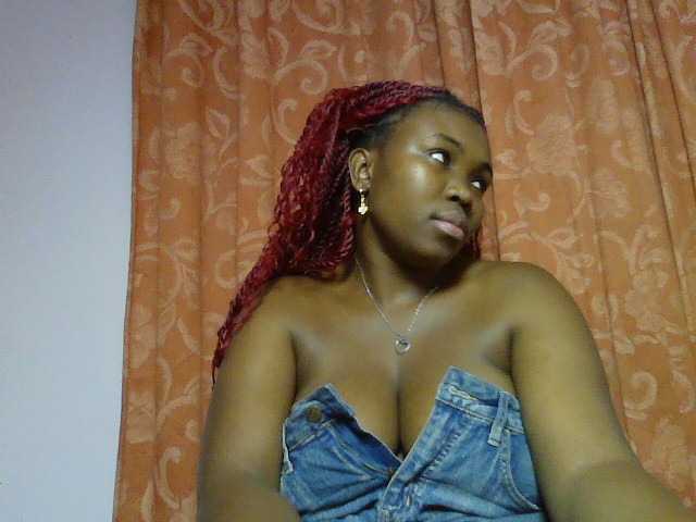 sexyebonita1 live cam on BongaCams