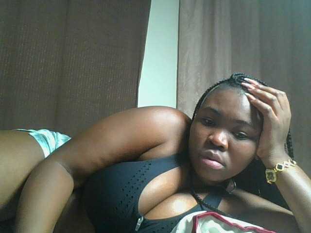 sexyebonita1 live cam on BongaCams