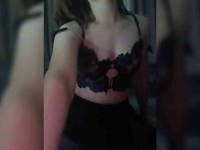 Karina-myau webcam