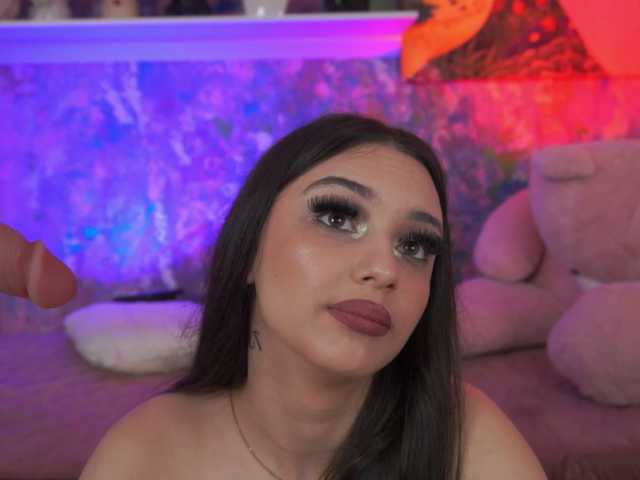 ZaraFeline live cam on BongaCams