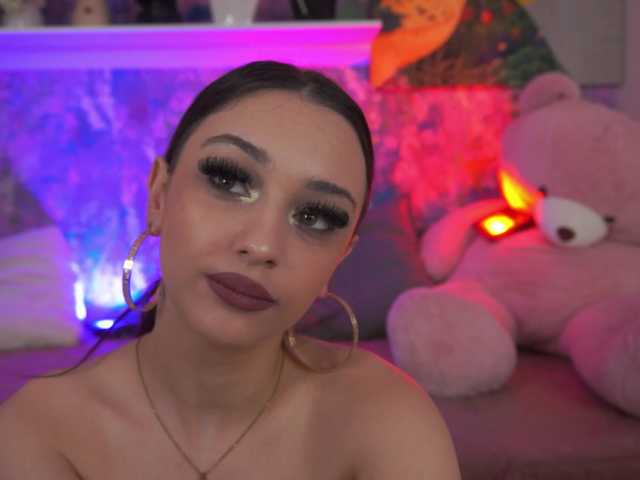 ZaraFeline live cam on BongaCams
